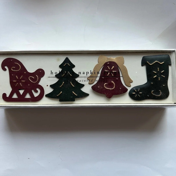 Christmas Napkin Rings Pier 1 Green and Red Metal Set of 4. Hand painted - Picture 1 of 6